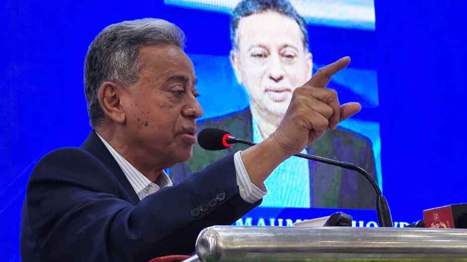 ব্যবসার পরিবেশ সহজ ও আমলাতান্ত্রিক জটিলতা দূর করতে হবে: আমীর খসরু